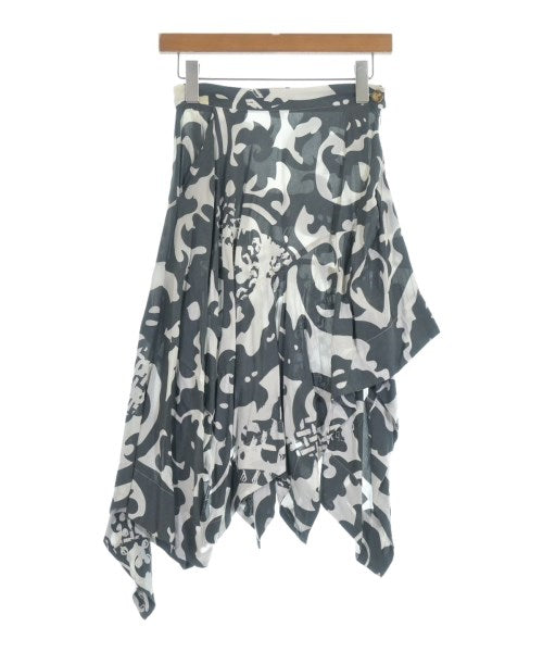 Vivienne Westwood กระโปรงยาวถึงเข่า