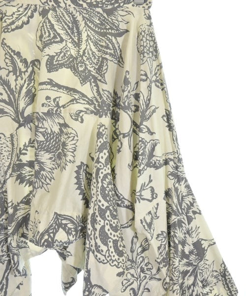 Vivienne Westwood กระโปรงยาวถึงเข่า