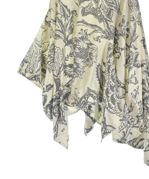 Vivienne Westwood กระโปรงยาวถึงเข่า