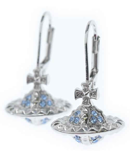 Vivienne Westwood เจาะ