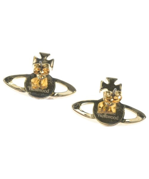 Vivienne Westwood เจาะ