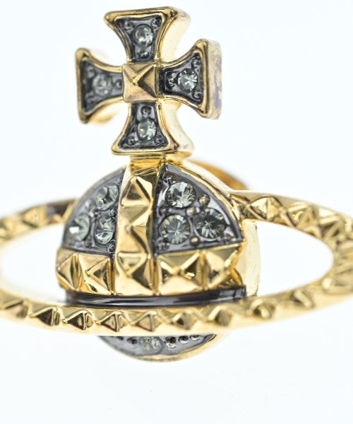 Vivienne Westwood เจาะ