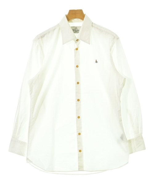 Vivienne Westwood เสื้อลำลอง