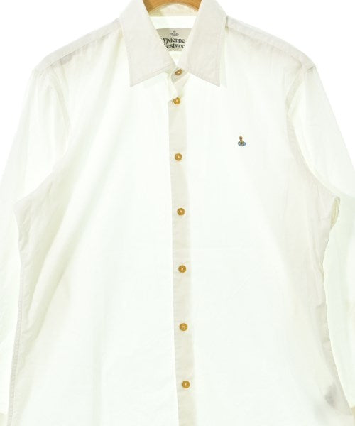 Vivienne Westwood เสื้อลำลอง