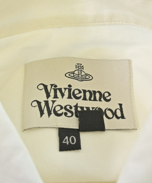 Vivienne Westwood เสื้อลำลอง