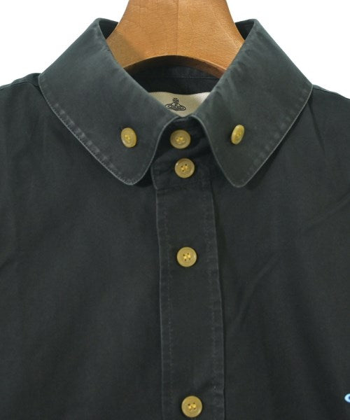 Vivienne Westwood เสื้อลำลอง