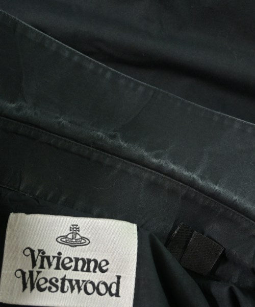 Vivienne Westwood เสื้อลำลอง
