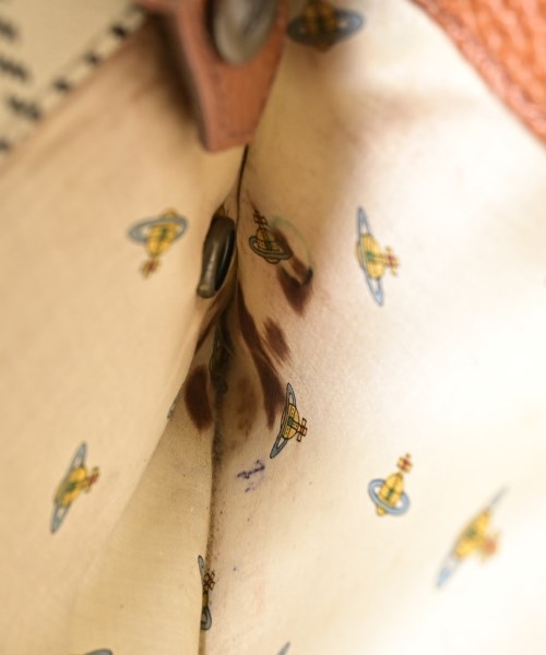 Vivienne Westwood กระเป๋าสะพาย