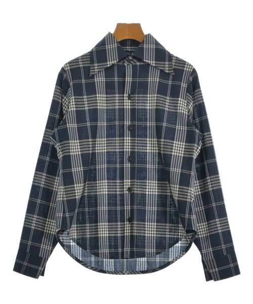 Vivienne Westwood เสื้อลำลอง