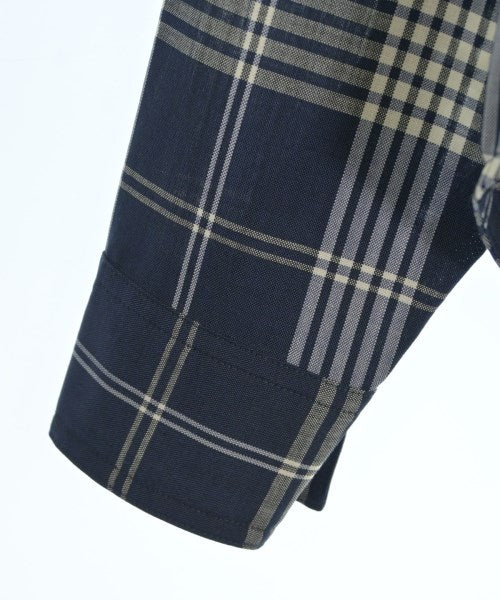 Vivienne Westwood เสื้อลำลอง