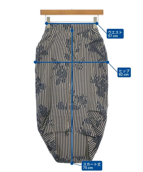 Vivienne Westwood กระโปรงยาวถึงเข่า
