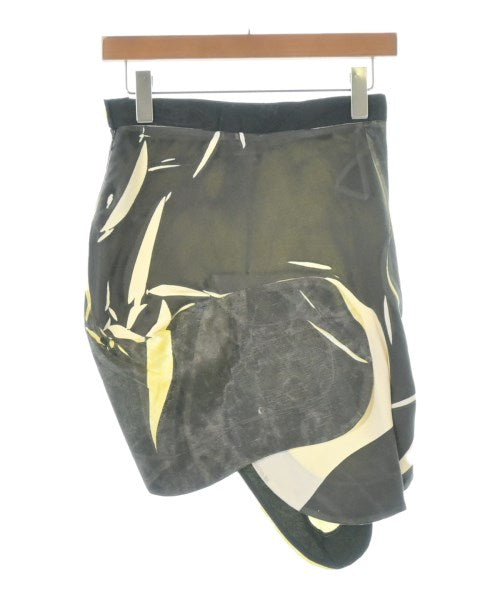 Vivienne Westwood กระโปรงยาวถึงเข่า