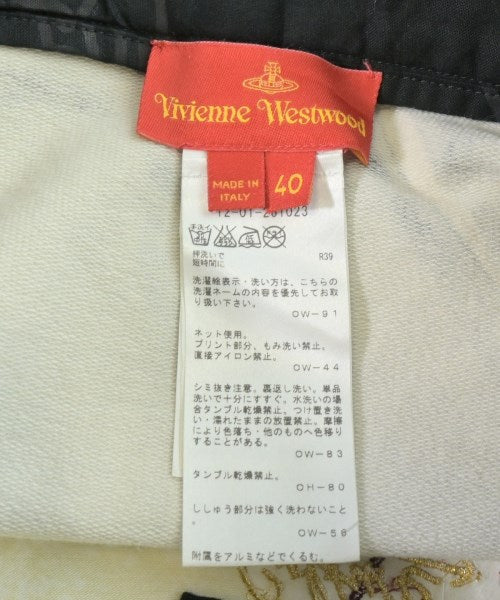 Vivienne Westwood กระโปรงยาวถึงเข่า