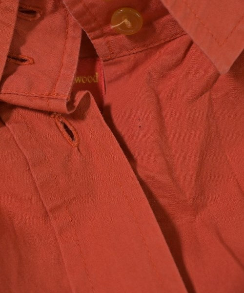 Vivienne Westwood เสื้อลำลอง