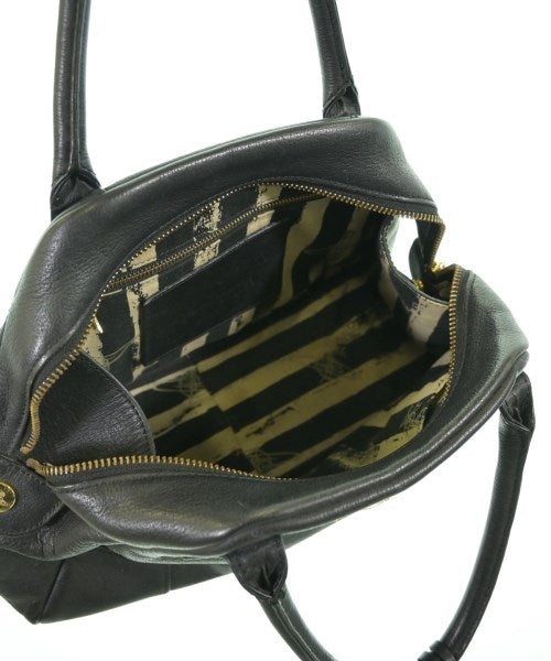 Vivienne Westwood กระเป๋าถือ