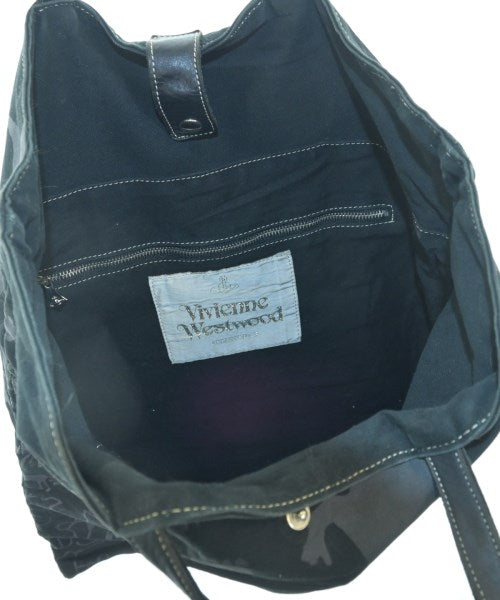 Vivienne Westwood กระเป๋าถือขนาดใหญ่