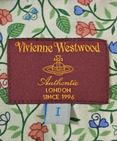 Vivienne Westwood เสื้อลำลอง
