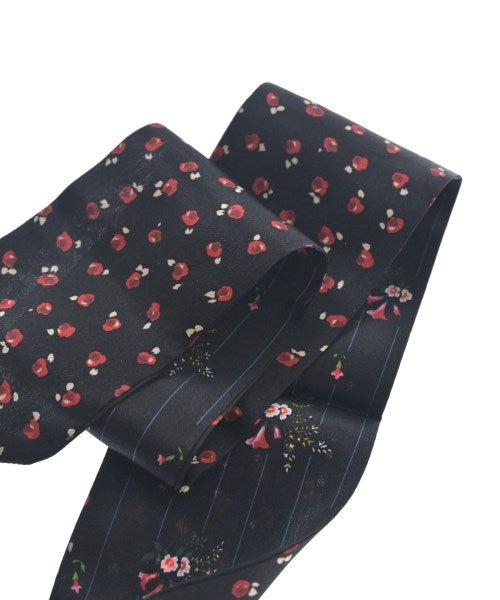 Vivienne Westwood ผ้าพันคอ