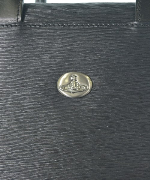 Vivienne Westwood กระเป๋าถือขนาดใหญ่