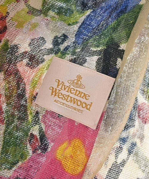 Vivienne Westwood ผ้าคลุมไหล่