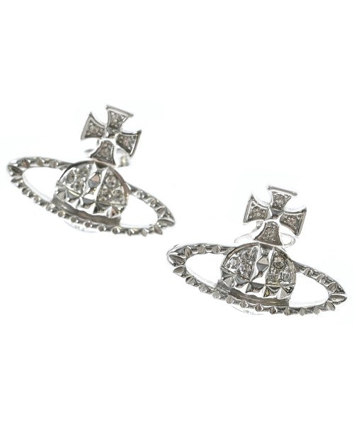 Vivienne Westwood เจาะ