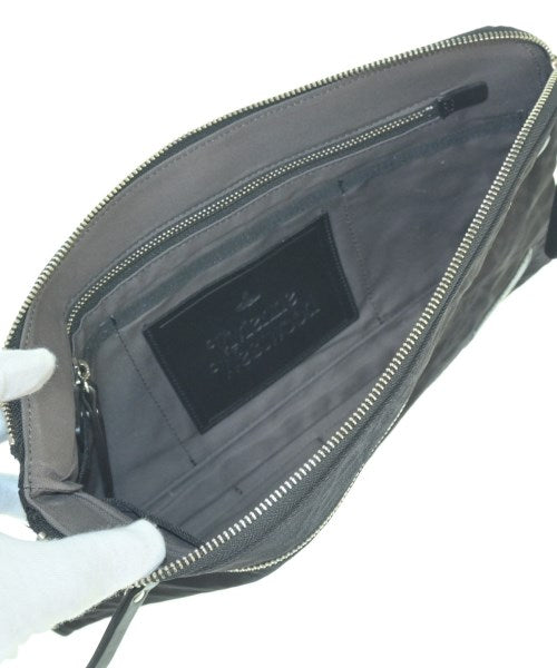 Vivienne Westwood คลัตช์