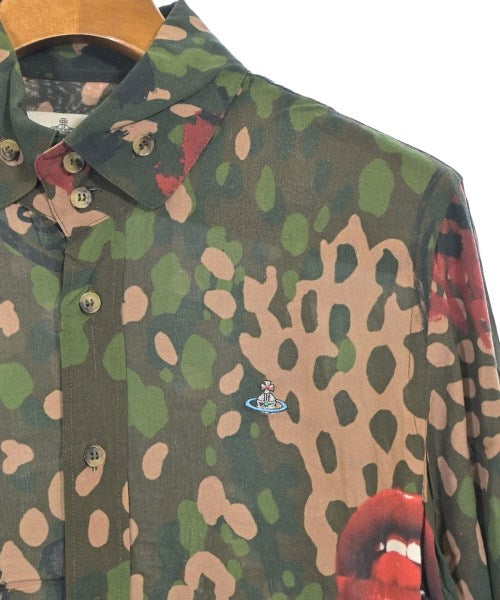 Vivienne Westwood เสื้อลำลอง