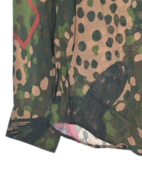 Vivienne Westwood เสื้อลำลอง