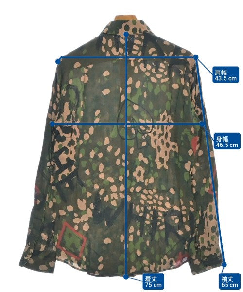 Vivienne Westwood เสื้อลำลอง