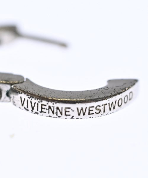 Vivienne Westwood ต่างหู