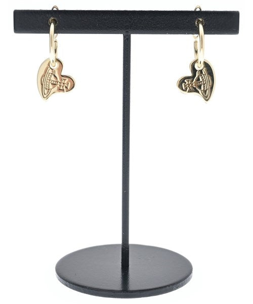 Vivienne Westwood เจาะ