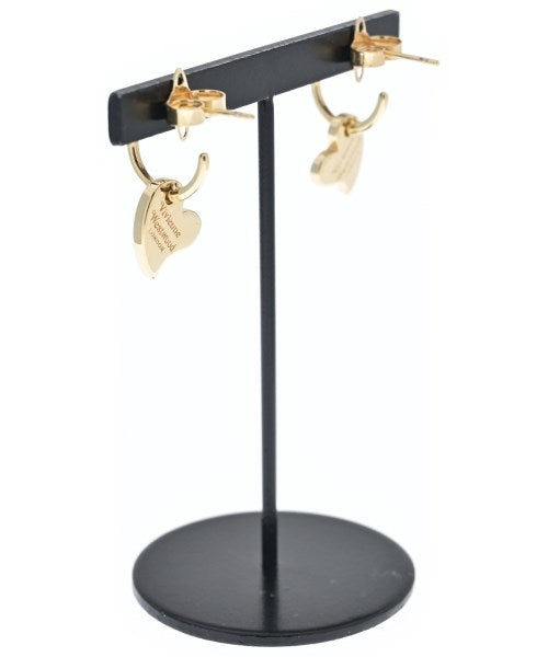 Vivienne Westwood เจาะ