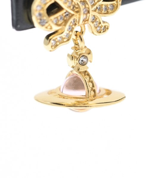 Vivienne Westwood เจาะ