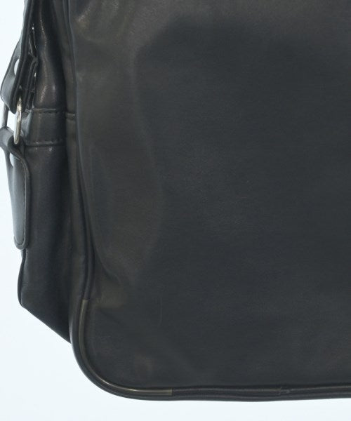 COMME des GARCONS กระเป๋าสะพาย