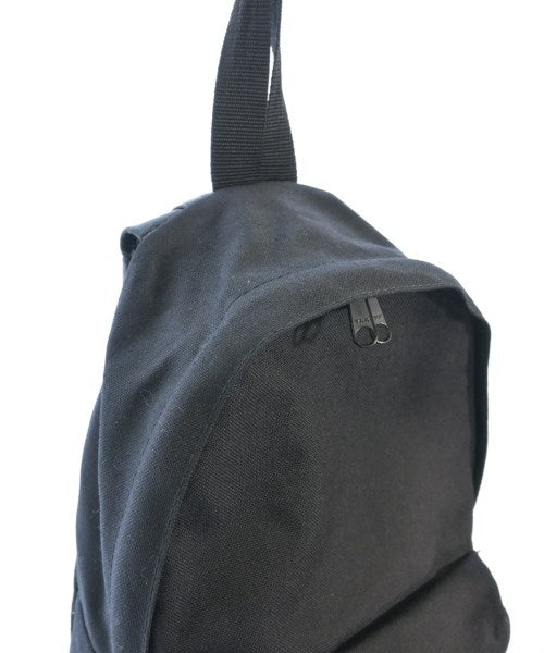 COMME des GARCONS เป้สะพายหลัง