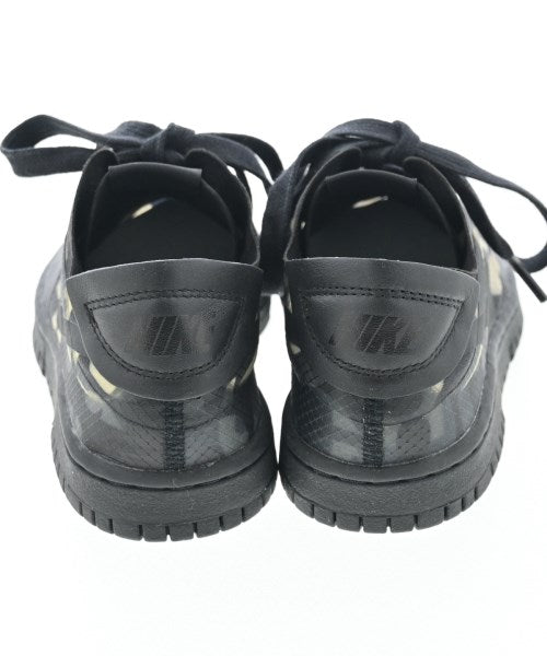 COMME des GARCONS รองเท้าผ้าใบ