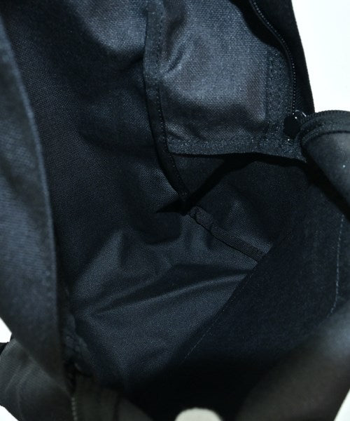 COMME des GARCONS เป้สะพายหลัง