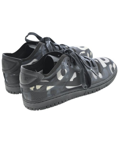 COMME des GARCONS รองเท้าผ้าใบ