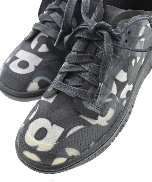 COMME des GARCONS รองเท้าผ้าใบ