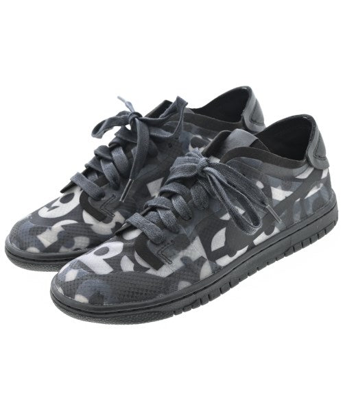 COMME des GARCONS รองเท้าผ้าใบ