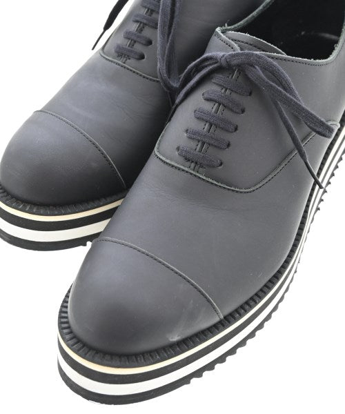 COMME des GARCONS รองเท้าสวมทางการ