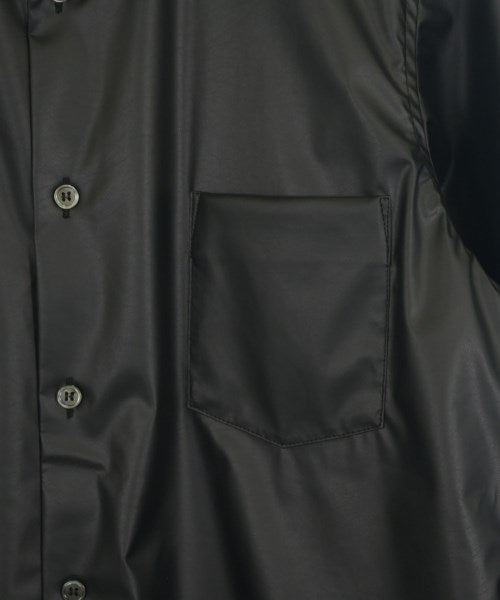 COMME des GARCONS เสื้อลำลอง