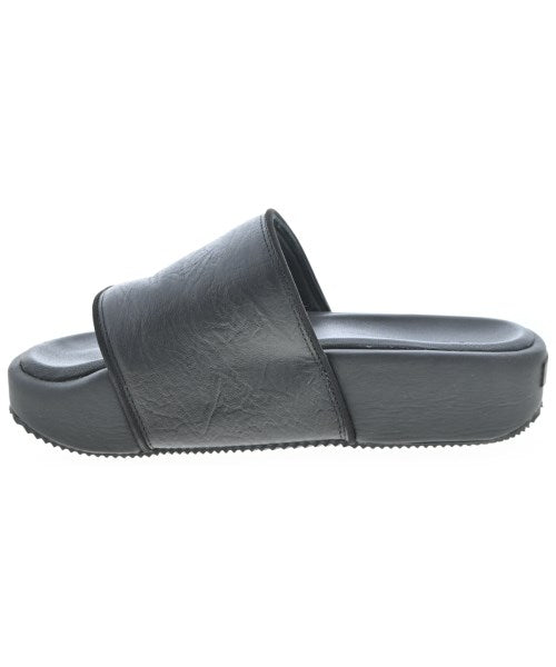Y-3 รองเท้าแตะ