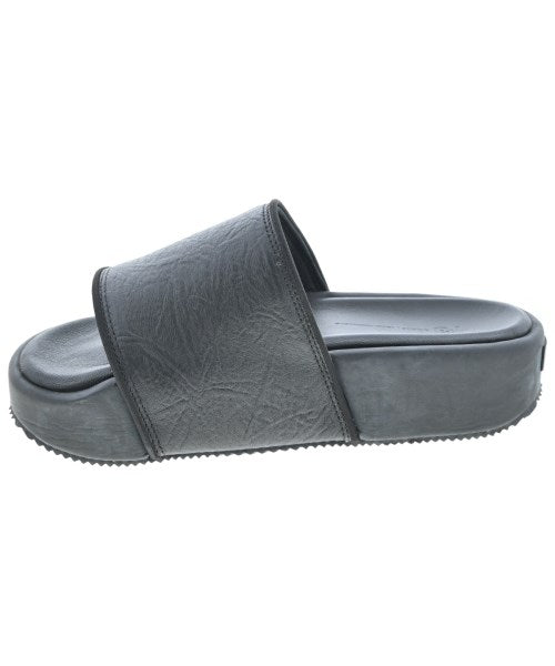 Y-3 รองเท้าแตะ