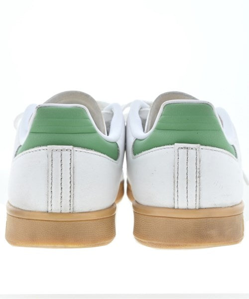 adidas รองเท้าผ้าใบ