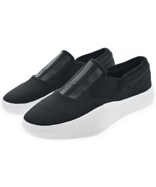 Y-3 รองเท้าผ้าใบ