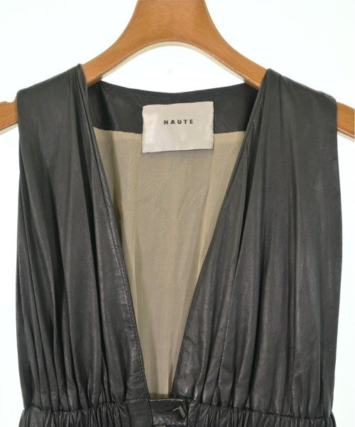 HAUTE ชุดเดรส