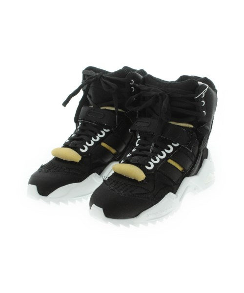 Maison Margiela รองเท้าผ้าใบ