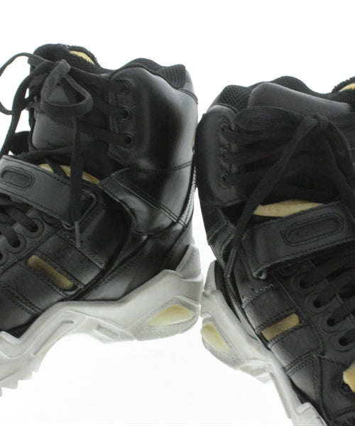 Maison Margiela รองเท้าผ้าใบ