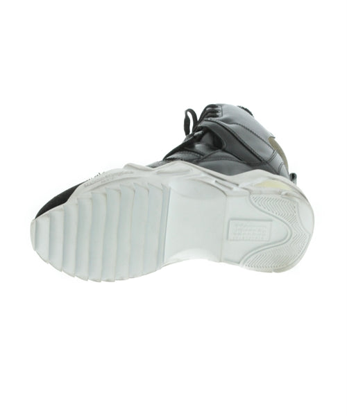 Maison Margiela รองเท้าผ้าใบ